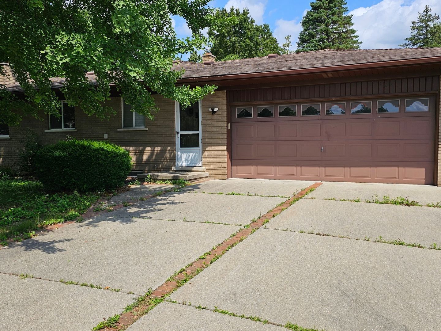 Building Photo - 6805 Fredmoor St
