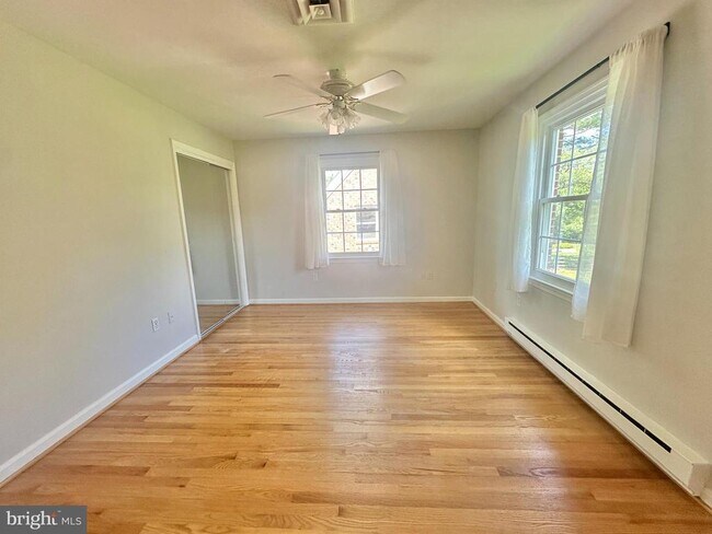 Building Photo - 703 Kentland Dr