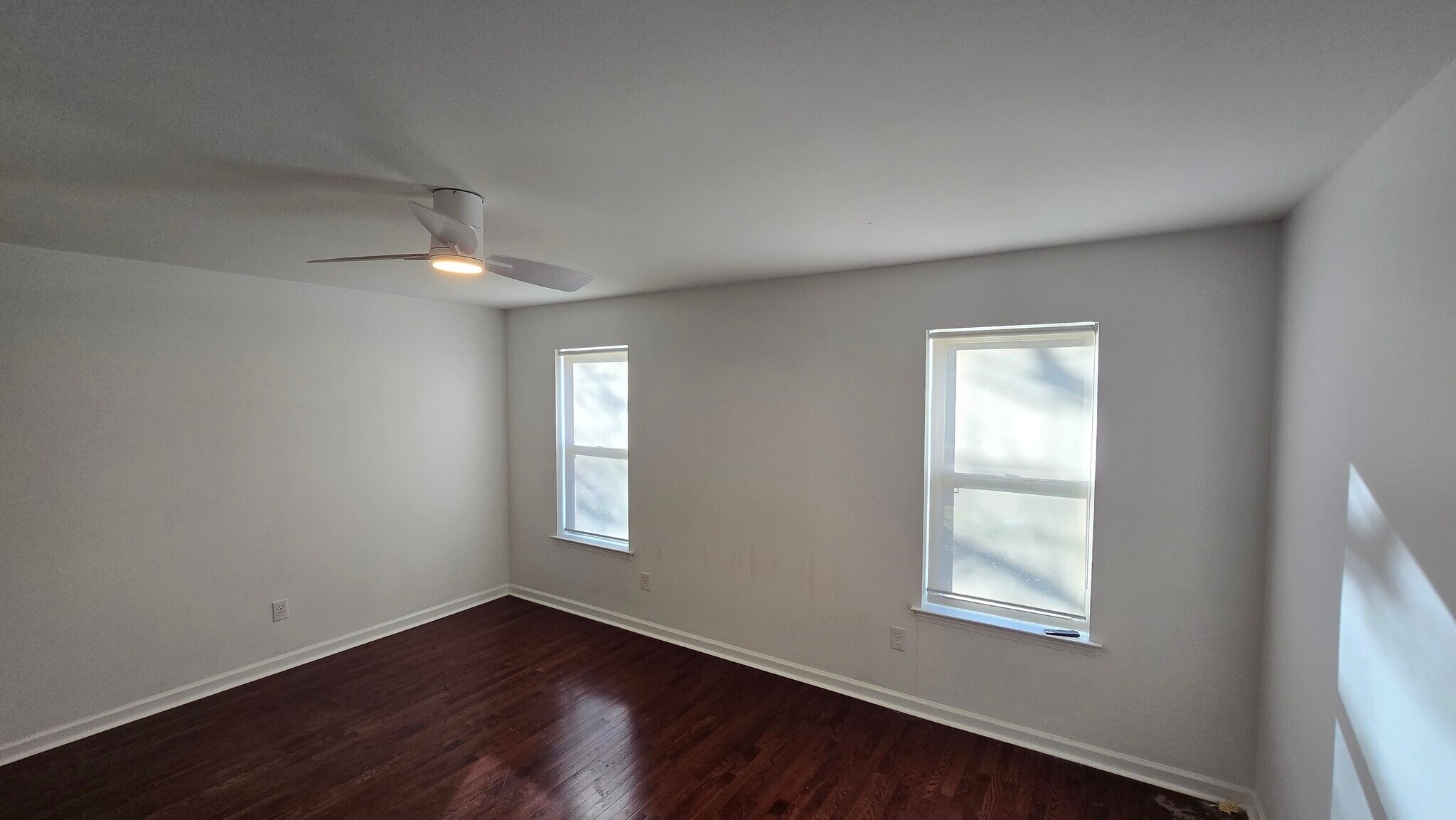 Building Photo - 284 W Central Park St