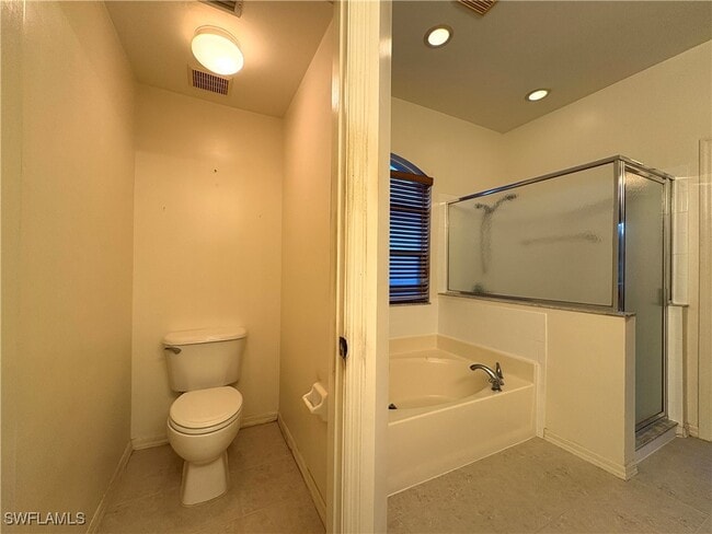 Building Photo - 2045 Crestview Way