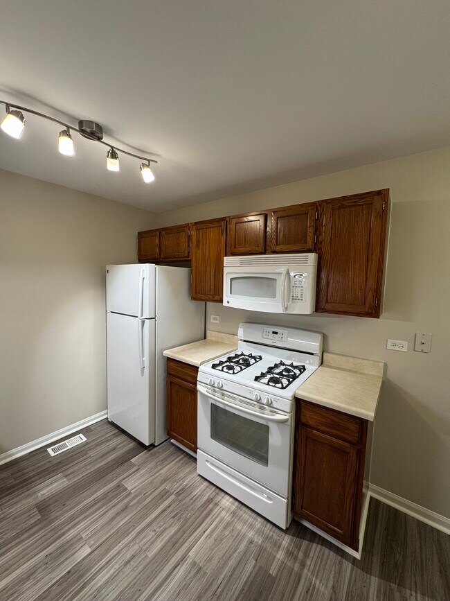 Kitchen - 350 Wethington Dr