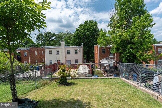 Building Photo - 548 Foxhall Pl SE