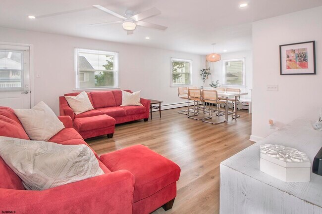 Building Photo - 9506 Ventnor Ave