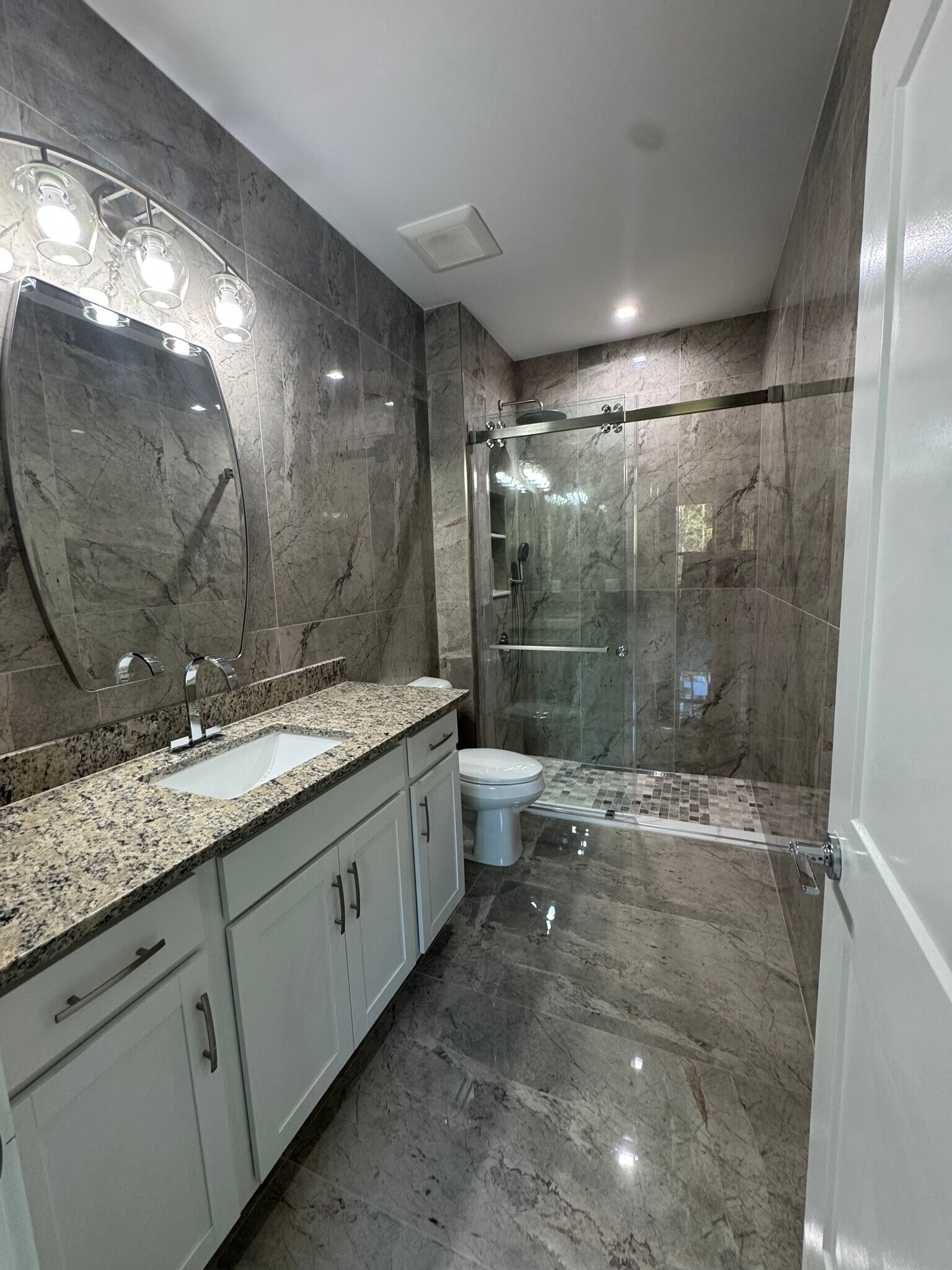 1st floor bathroom - 10927 Salt Bay Way