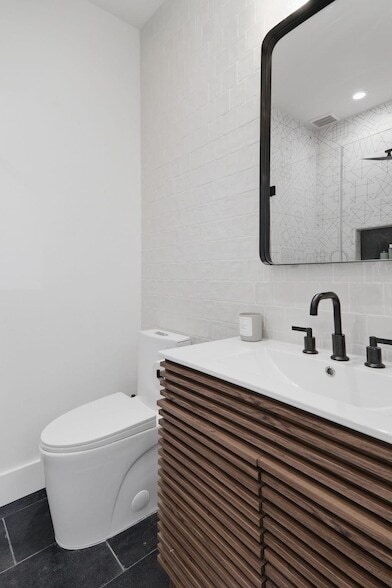 Building Photo - 201 Kahana Ln