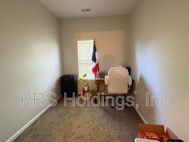 Building Photo - 5229 Elston Ln