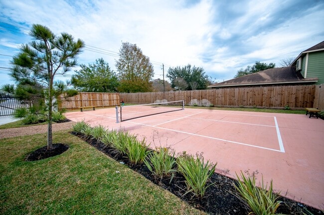 Building Photo - 7611 Victory Reserve St