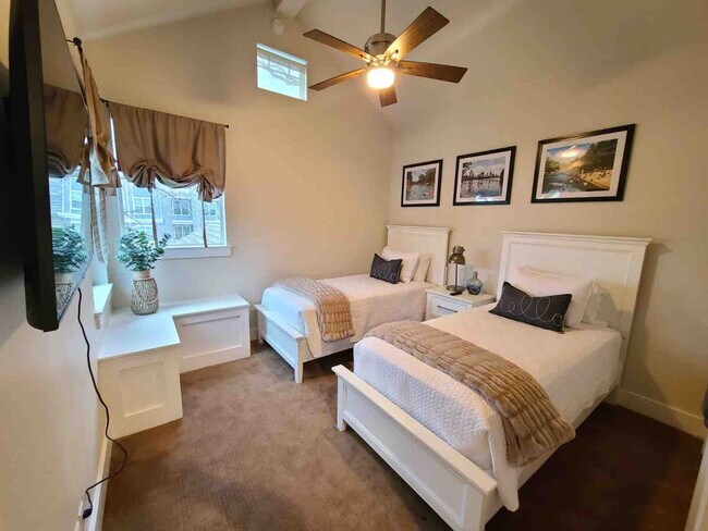 Building Photo - 1905 Frazier Ave