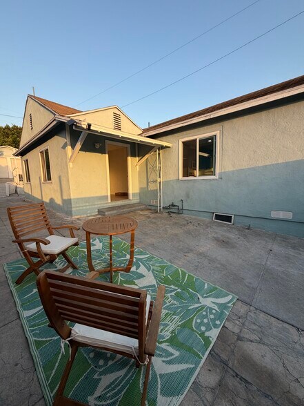 Building Photo - 661 W Ave 28