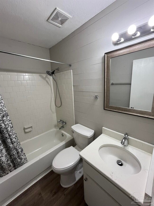Building Photo - 1271 Redwood Ln