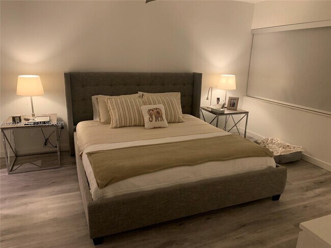 Building Photo - 6604 SW 114th Ave