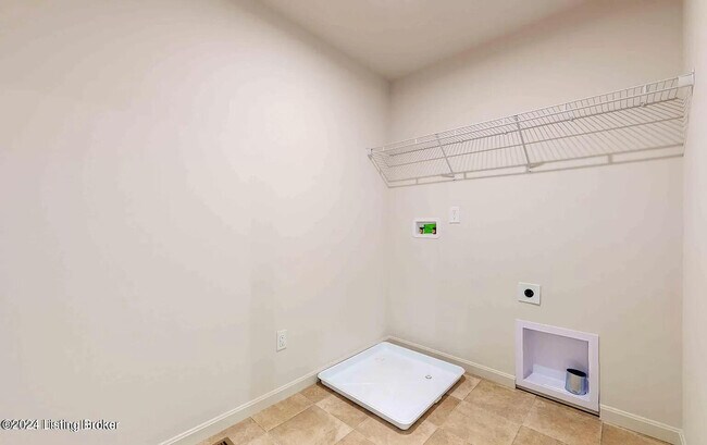 Building Photo - 7618 Fair Ln