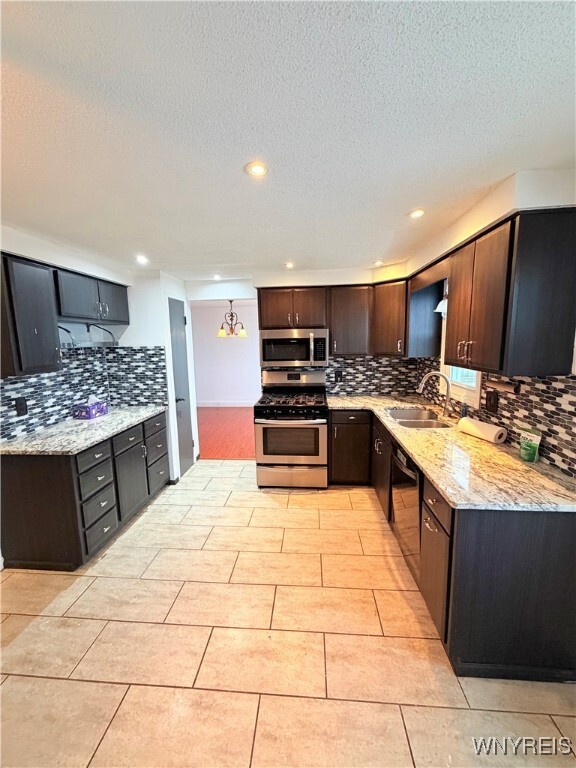 Building Photo - 79 E Toulon Dr