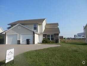Building Photo - 5709-5711 Canaveral
