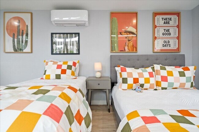 Building Photo - 6301 Santos St