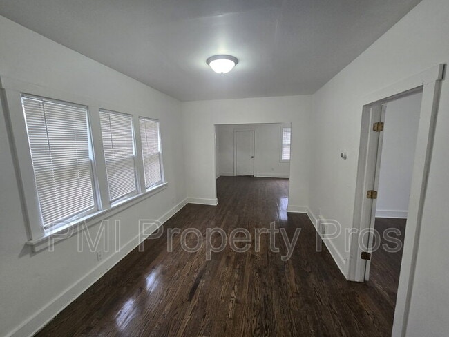 Building Photo - 3138A North 11th St