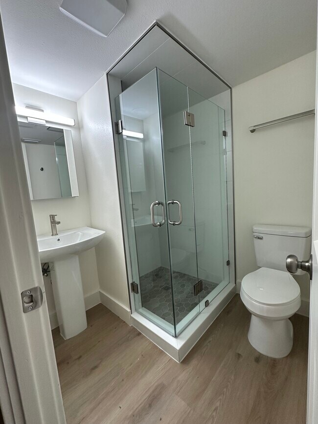 Building Photo - 401 Airport Ave E