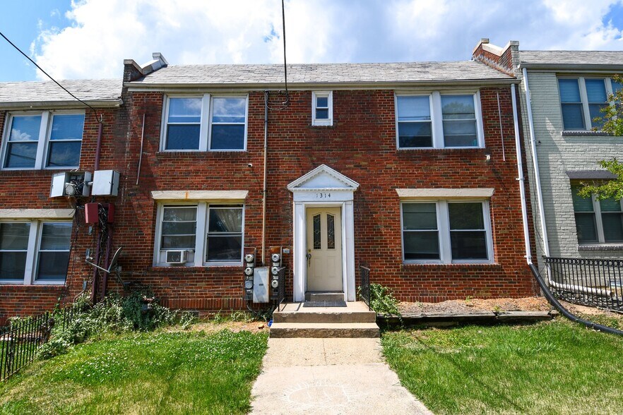Building Photo - 1314 Downing Pl NE