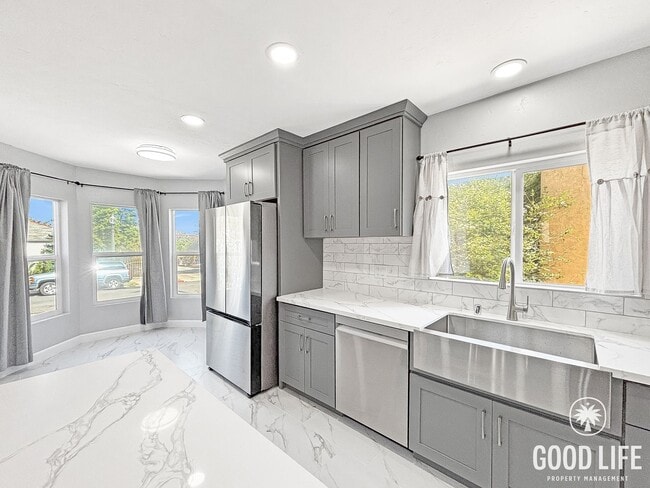 Building Photo - zIsla Vista Dr