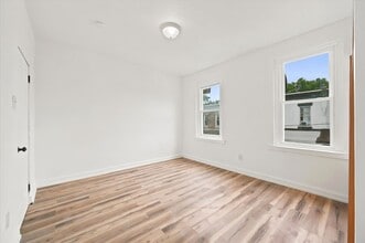 Building Photo - 5135 Folsom St