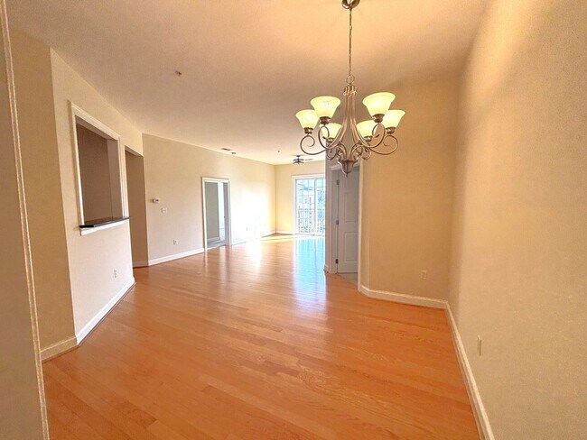 Building Photo - 2 bedroom/2 bathroom- Bennington on the Park