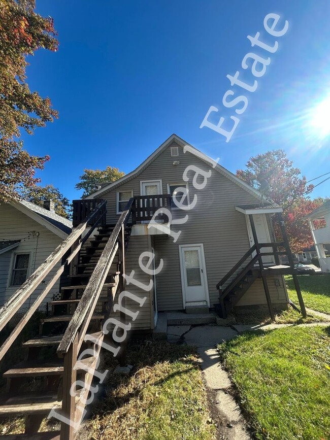 Primary Photo - 4105 Walker Ave