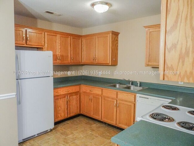 Building Photo - 503 Corey Cir