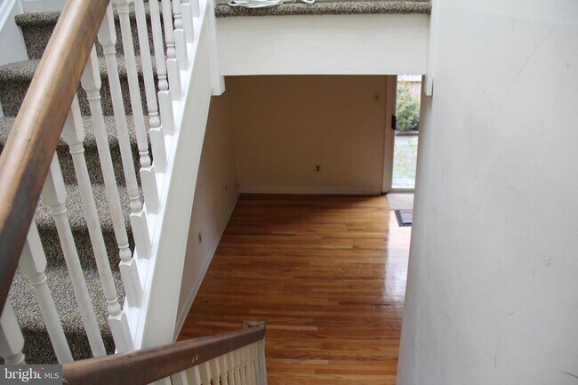 Building Photo - 1211 Addison Walkway