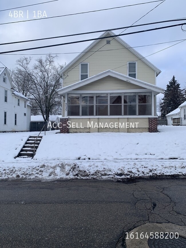 Building Photo - 523 Lydia St NE