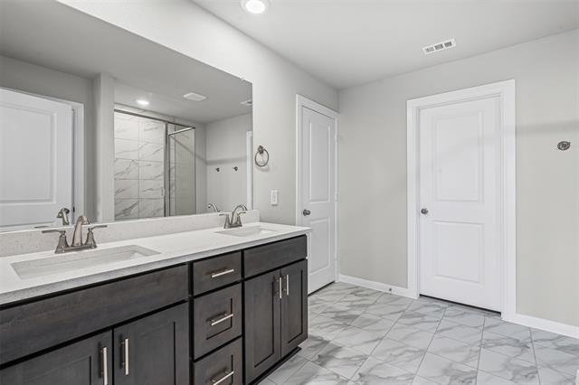 Building Photo - 1345 Water Canna Dr