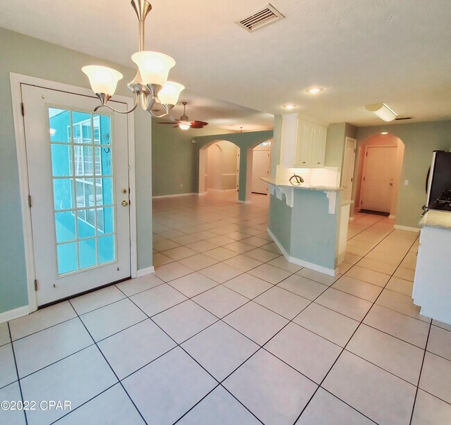 Building Photo - 431 Hidden Island Dr