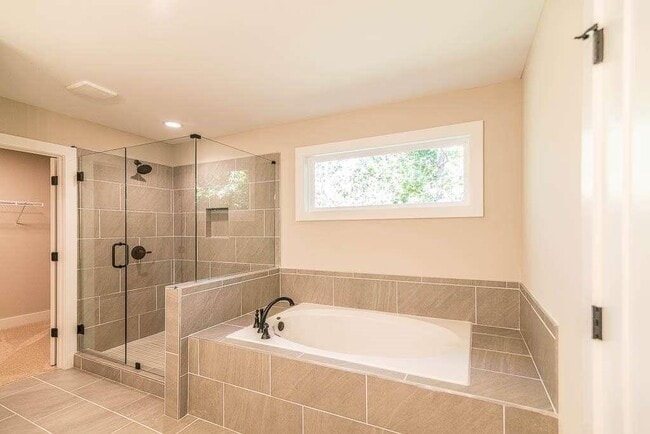 Building Photo - 2462 Adair Rdg Ct