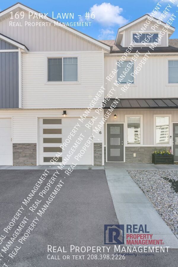 Building Photo - 169 Park Lawn Dr