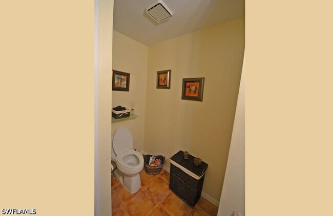 Building Photo - 27750 Hacienda E Blvd