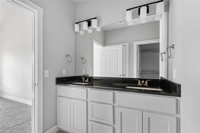Building Photo - 657 Sun Meadows Loop