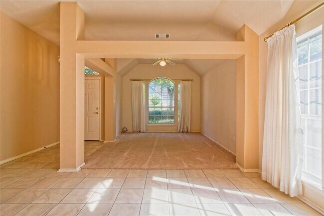 Building Photo - 108 Rio Vista Dr