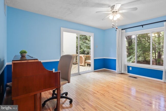 Building Photo - 1424 Yellowwood Ct