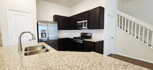 Building Photo - 406 Magnolia Ln