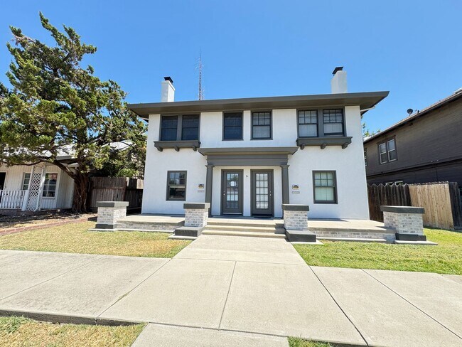 Primary Photo - 723-725 H STREET