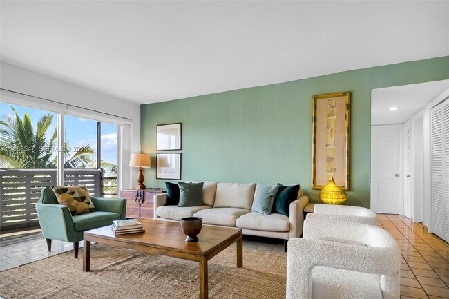 Building Photo - 555 Crandon Blvd