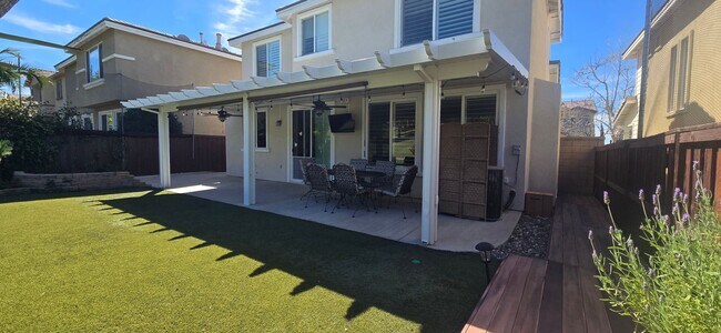 Building Photo - Pristine Chapman Heights Home on Golf Course!