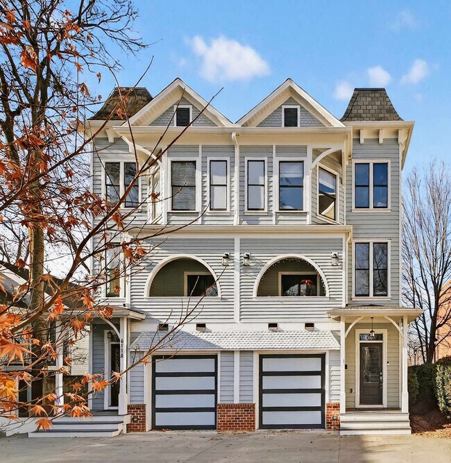 Building Photo - 611 N Pine St