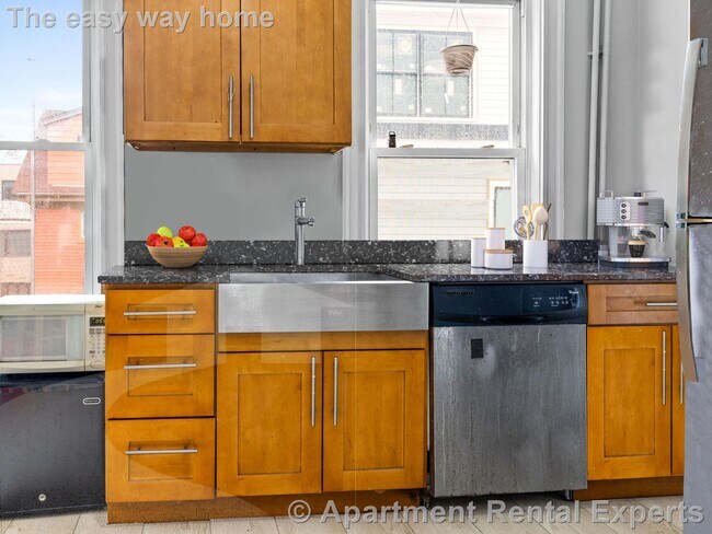 Building Photo - 3 Kinnaird St