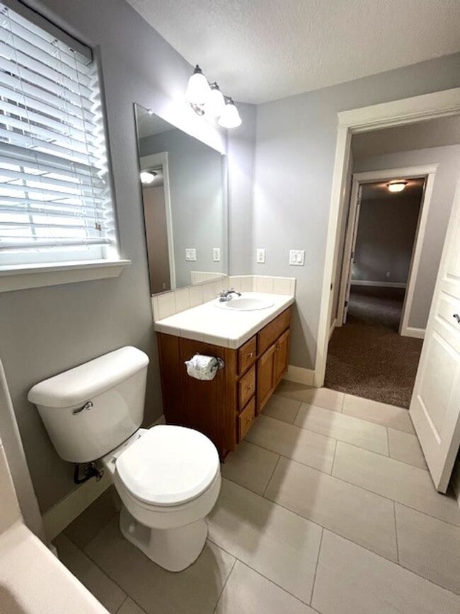 Building Photo - Newly Remodeled 4 Bedroom, Wilsonville, OR