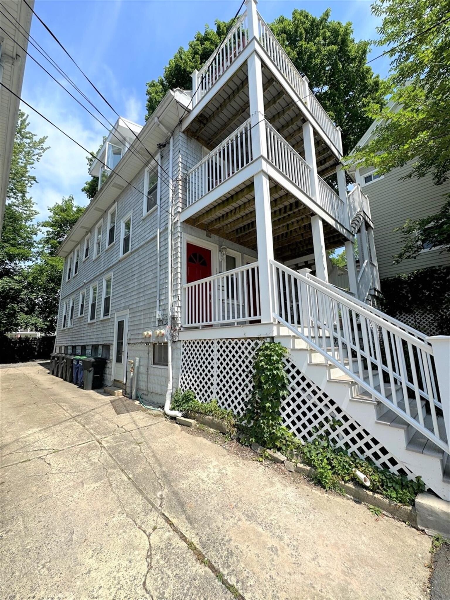 Building Photo - 117 Yorktown St