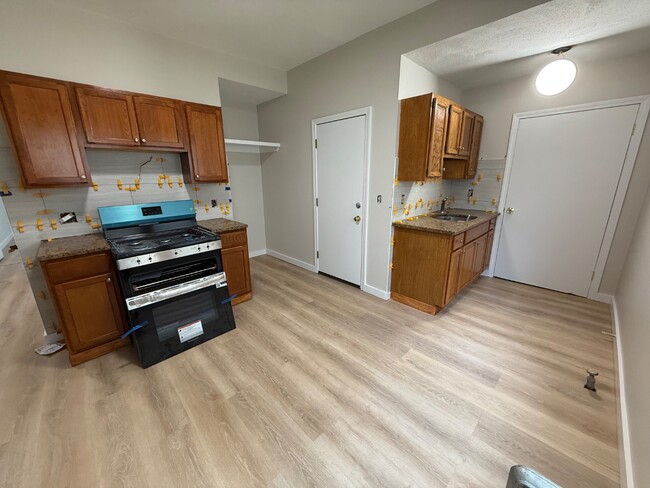 Building Photo - 53 Maxwell St