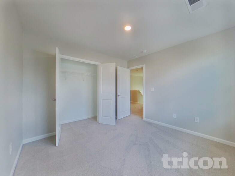 Building Photo - 108 Fennec Dr