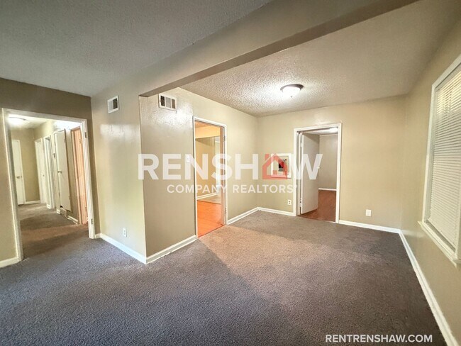 Building Photo - Text the Leasing Team at 901-820-4367 to s...