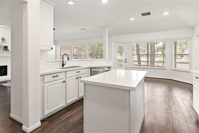 Building Photo - 99 S Wynnoak Cir