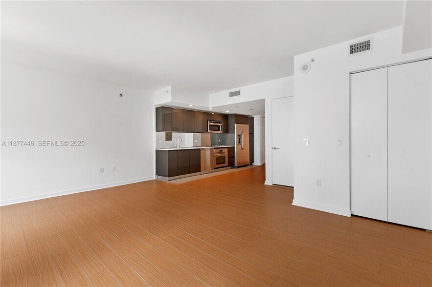 Building Photo - 31 SE 6th St